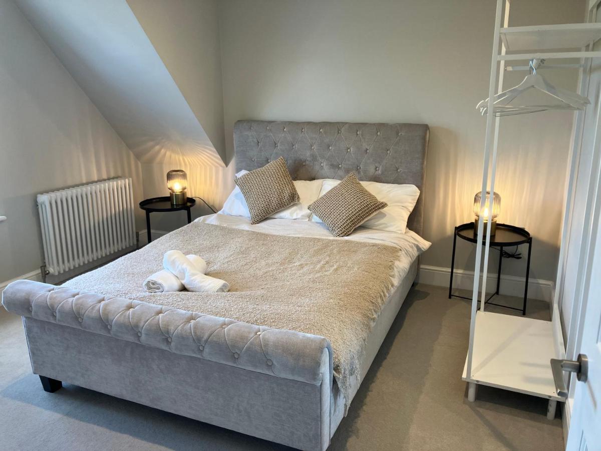 Stylish 1 Bed Flat With Private Terrace In Wimbledon - 3 The Queens London Eksteriør bilde