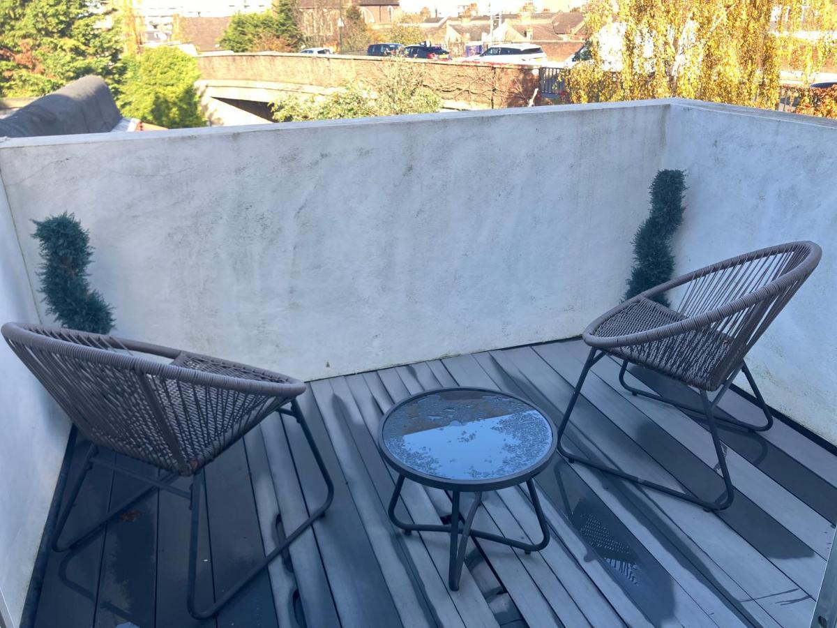 Stylish 1 Bed Flat With Private Terrace In Wimbledon - 3 The Queens London Eksteriør bilde